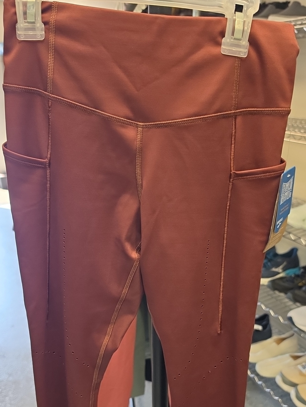 Brooks Women's High-Waist Leggings in Rust
